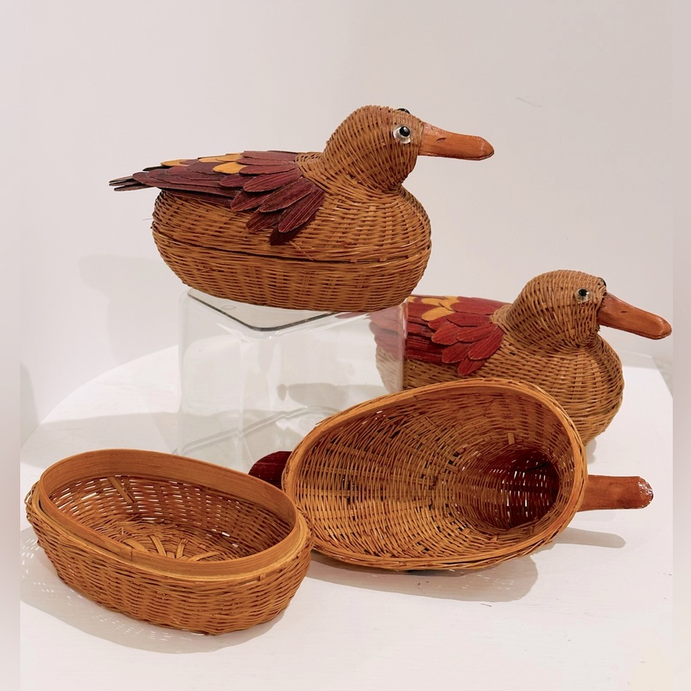 Vintage Woven Rattan Wicker Little Basket Duck Farmhouse Brown (05000) - Picture 5 of 11